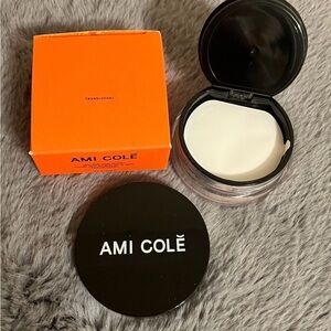 Ami Colé Skin Melt Loose Setting Powder